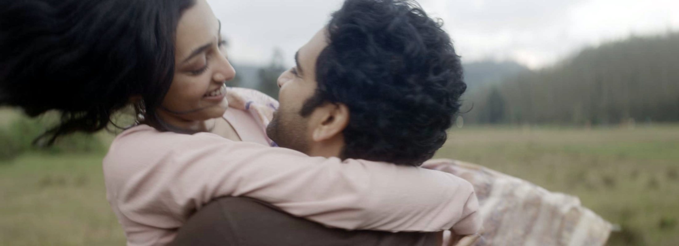 Ashok Selvan and Preity Mukhundhan in Anbil Avan.